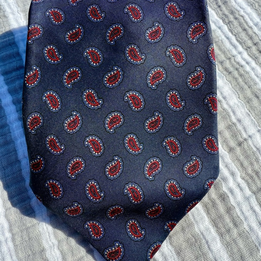 Vtg American Traditions Navy Red Paisley Made in USA Classic Necktie Retro Style